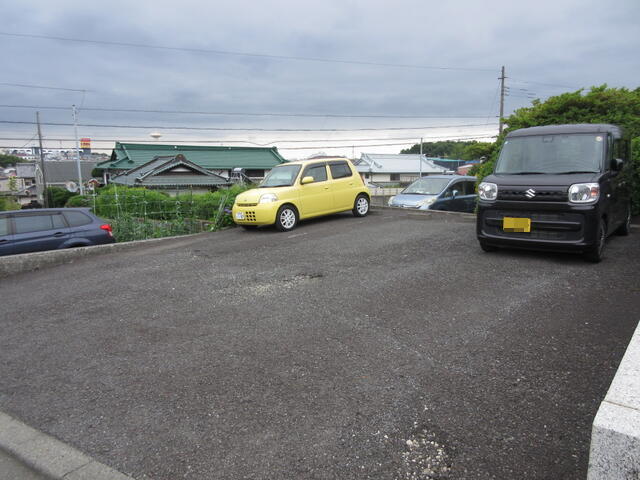 近隣駐車場 (245m)