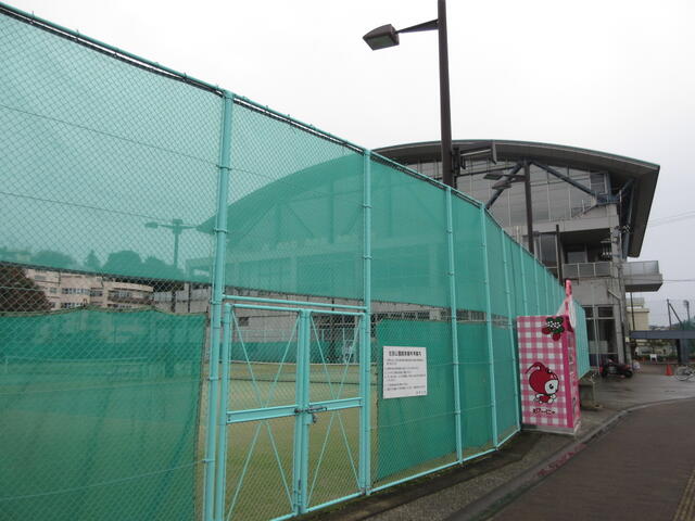 北部公園テニスコート (751m)