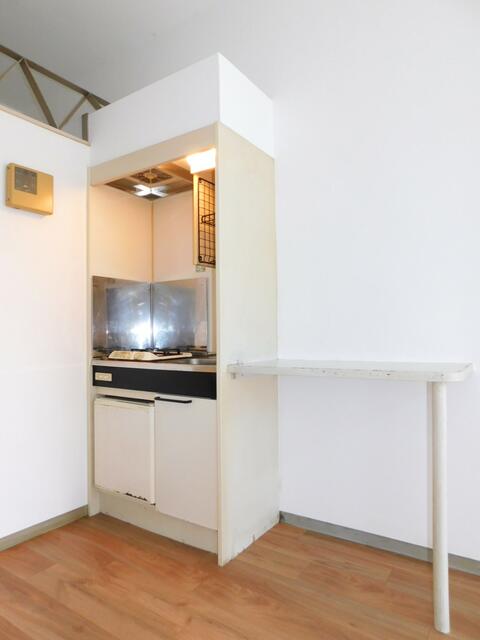 キッチン／１口ガスコンロ付きキッチン、ミニ冷蔵庫付です