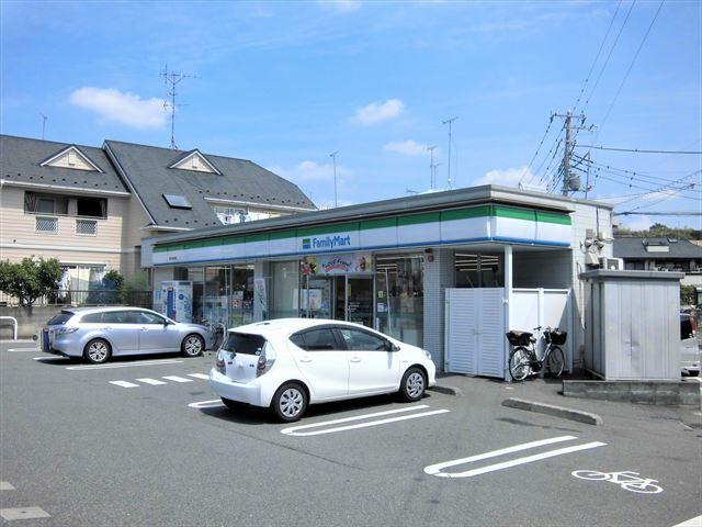 近隣コンビニ (265m)