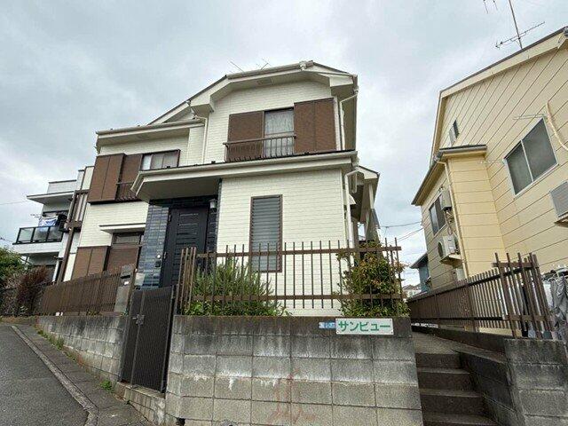 現地（外観）／小田急小田原線「百合ヶ丘」駅まで徒歩9分！閑静な住宅地にある