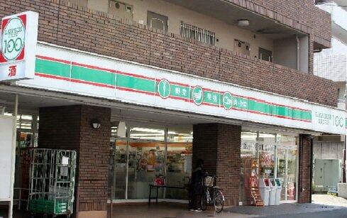 ローソンストア100 読売ランド前店 (678m)