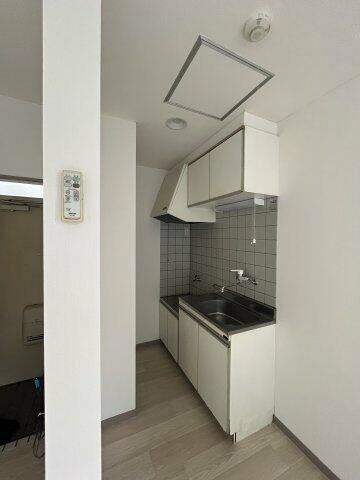 キッチン／コンパクトなキッチンで掃除もラクラク