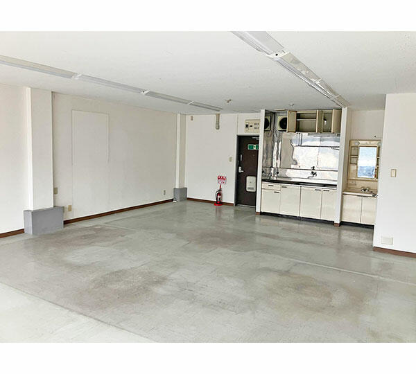 クロスは新品に張替え予定