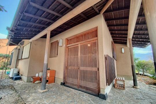 和の雰囲気が皆様をおもてなしいたします