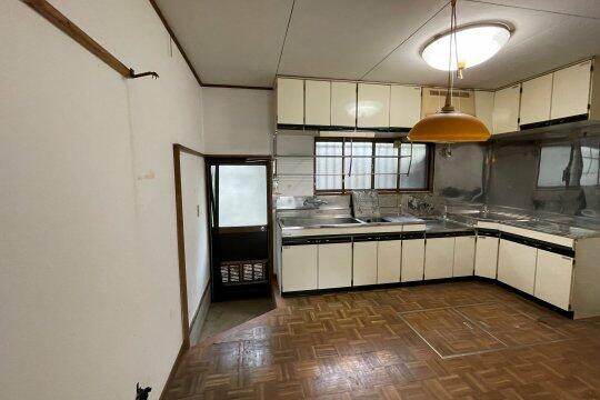 キッチン／約７．８帖のゆとりある広さのキッチン／撮影日2026-05-26