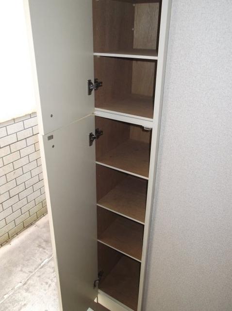 玄関／下駄箱