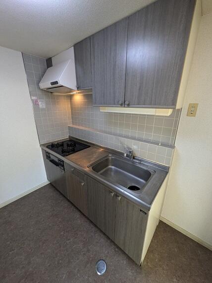 キッチン／写真は同タイプ他部屋　現況優先