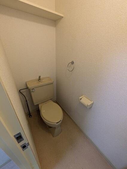 トイレ／写真は同タイプ他部屋　現況優先