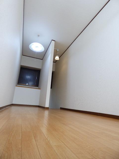 リビング以外の居室／２階居室