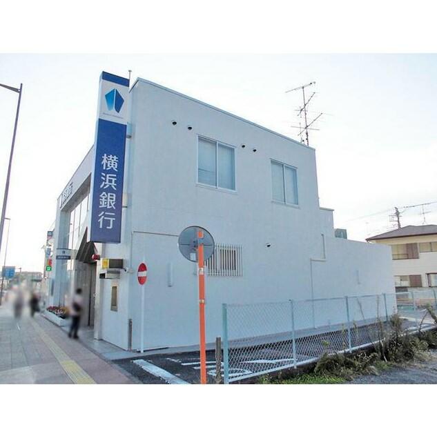 横浜銀行愛甲石田支店 (452m)
