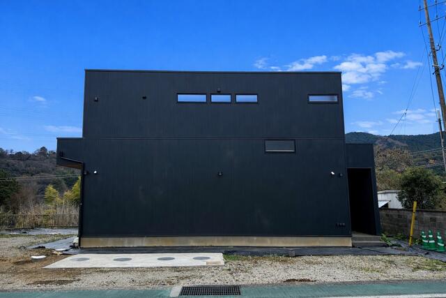神奈川県伊勢原市の一戸建て | 6780万円 | 2SLDK | 1232.63m² | Akiyama house finder