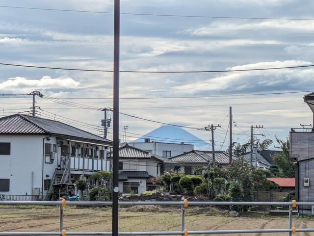 西側に富士山遠望できます。