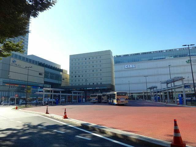 鶴見駅 (1,840m)