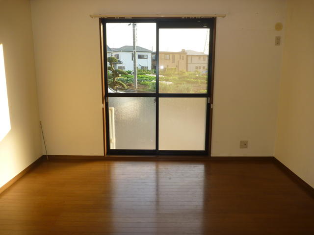 リビング以外の居室／反転タイプ（写真は別の部屋です）