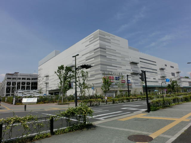 テラスモール湘南店 (906m)