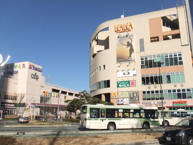 東戸塚駅東口 (2,000m)