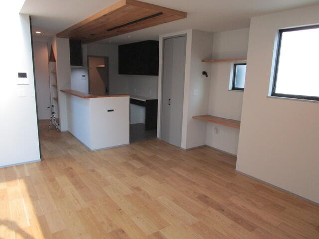 リビング／Ａ号棟のリビング。写真左側上部が吹き抜けになっておりますので