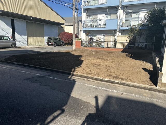 現地土地／南側道路より撮影