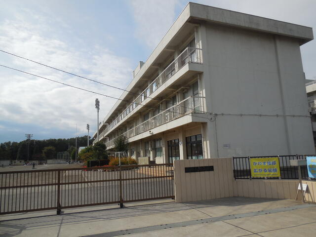 相模原市立横山小学校 (850m)
