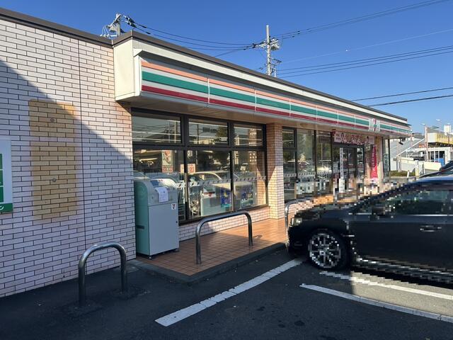 セブンイレブン相模原小町通２丁目店 (178m)