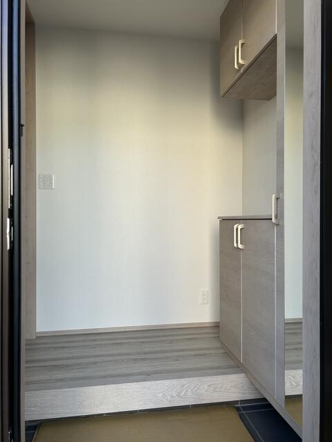 玄関／広くて明るい玄関