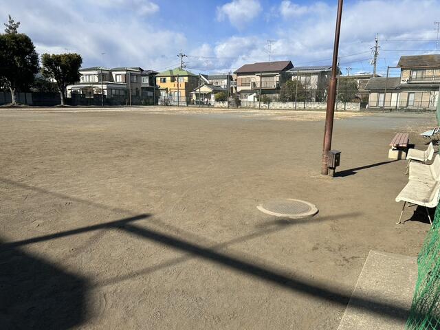 陽光台ふれあい公園 (121m)