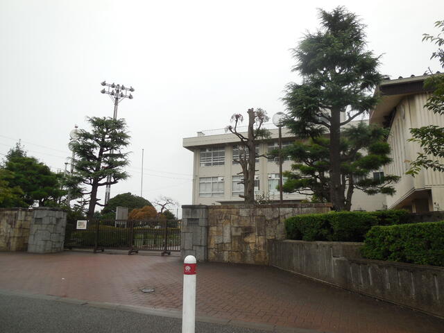 相模原市立田名小学校 (188m)