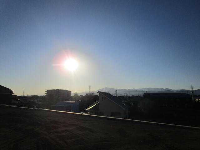 現地土地／区画５の宅盤の西側から眺望を撮影。