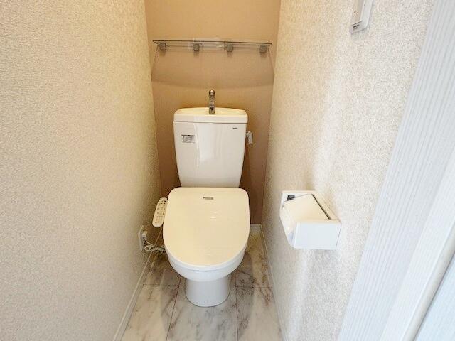 トイレ／ウォシュレットトイレ