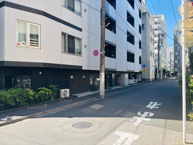 開口部も前面道路約６．０ｍございますので、解放感があります。
