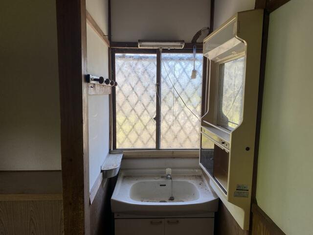 detached 新潟県小千谷市大字小粟田