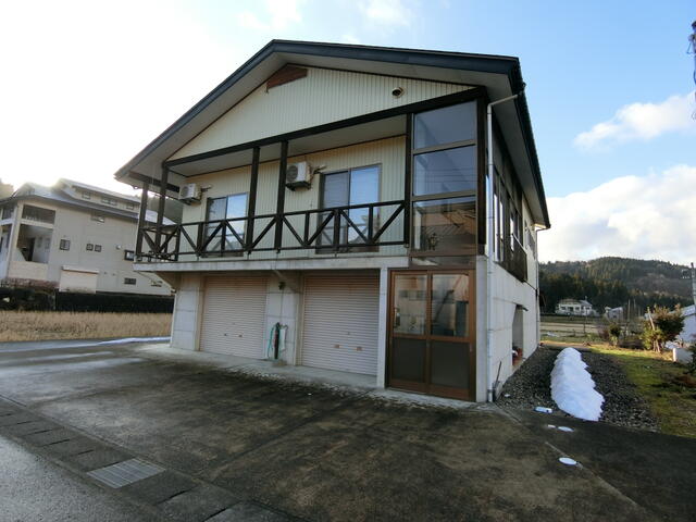 新潟県上越市の一戸建て | 980万円 | 3LDK | 341.98m² | Akiyama house finder