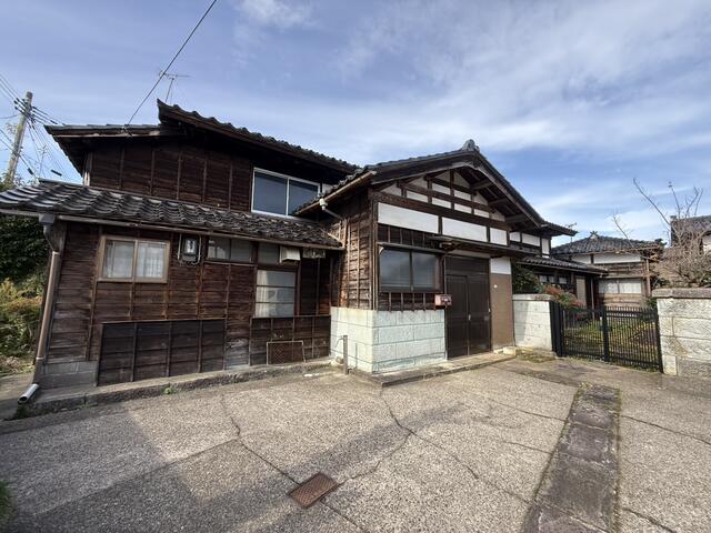 detached 新潟県柏崎市大字上方 地図を見る