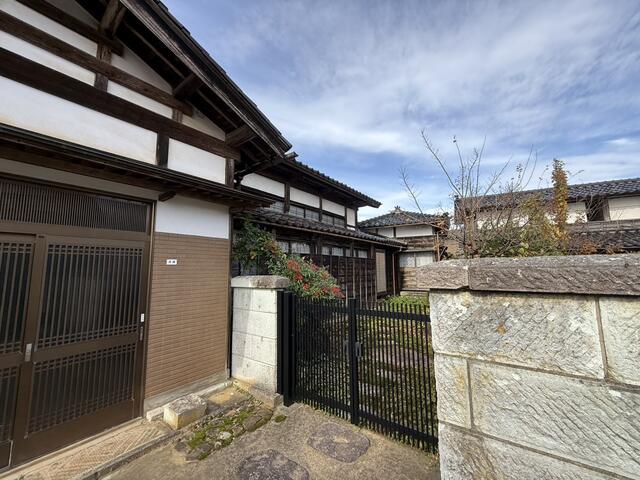 detached 新潟県柏崎市大字上方 地図を見る