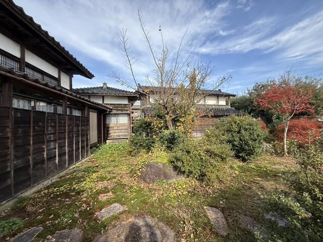 detached 新潟県柏崎市大字上方 地図を見る