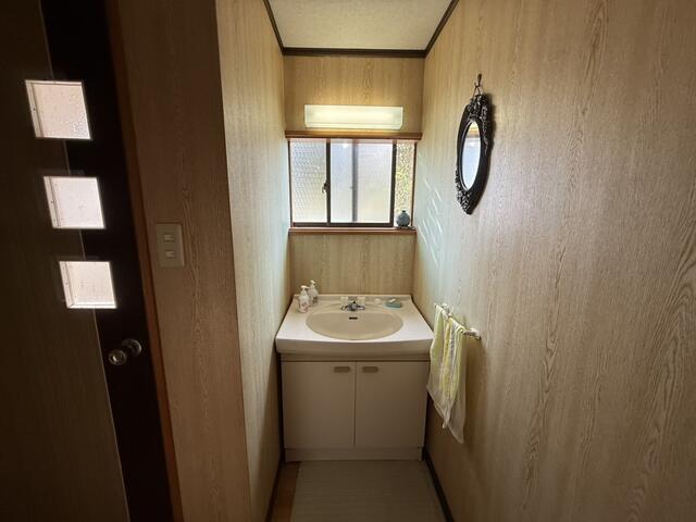 detached 新潟県柏崎市大字上方 地図を見る