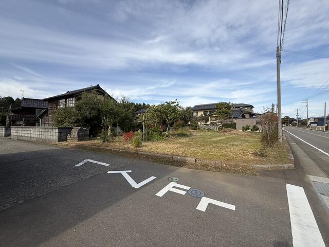 detached 新潟県柏崎市大字上方 地図を見る