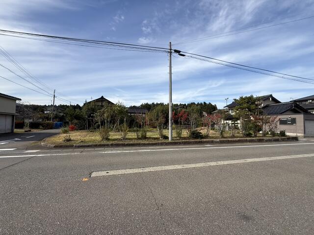 detached 新潟県柏崎市大字上方 地図を見る