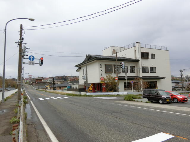 松浜こども園 (857m)