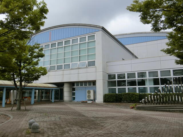 新潟市北地区スポーツセンター (831m)