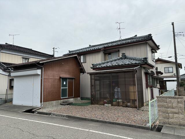 detached 新潟県南蒲原郡田上町大字田上 地図を見る