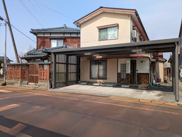 detached 新潟県燕市杣木 地図を見る