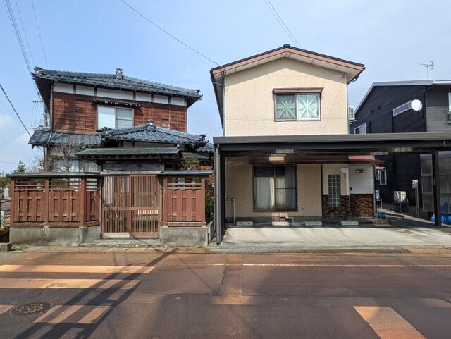 detached 新潟県燕市杣木 地図を見る