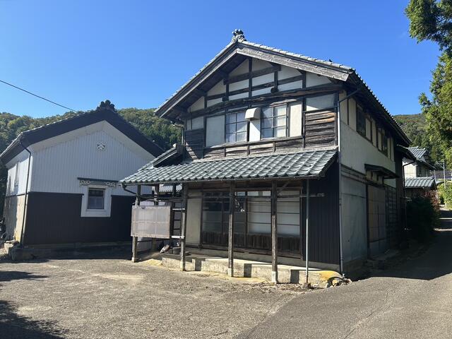 detached 新潟県燕市長辰 地図を見る