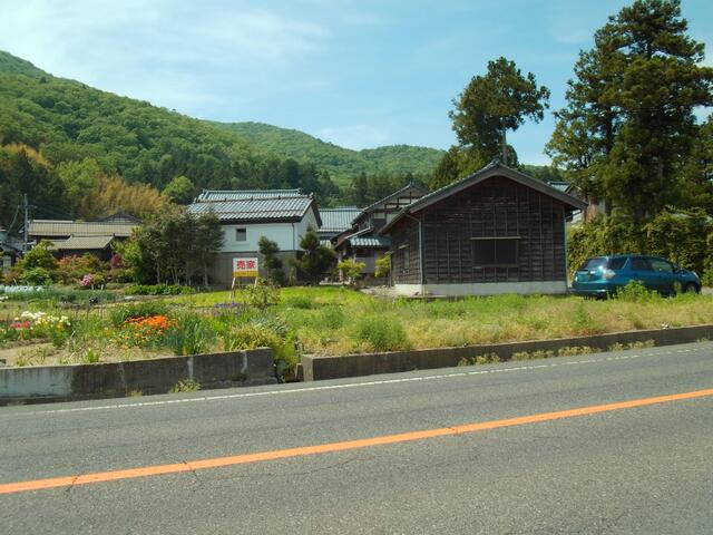 detached 新潟県燕市長辰 地図を見る