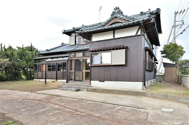 新潟県新発田市の一戸建て | 1750万円 | 6LDK | 496.53m² | Akiyama house finder