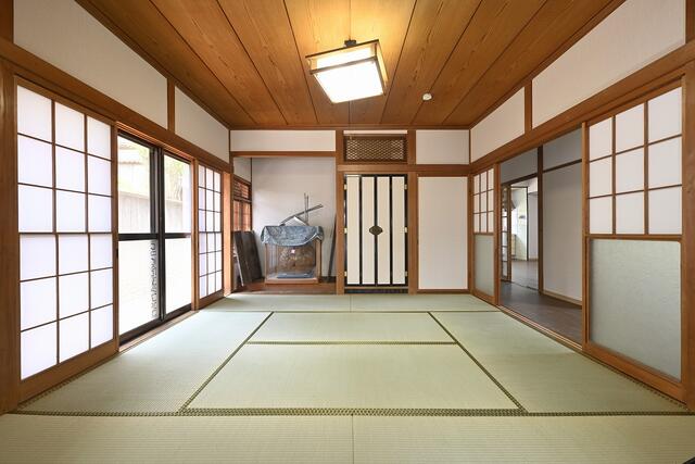 detached 新潟県西蒲原郡弥彦村大字上泉 地図を見る