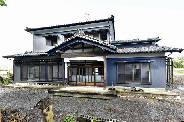 新潟県燕市の一戸建て | 1300万円 | 8LDK | 897.98m² | Akiyama house finder