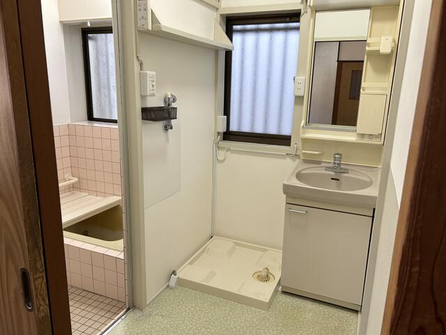 洗面台・洗面所／洗濯機置き場と洗面台／撮影日2026-06-01